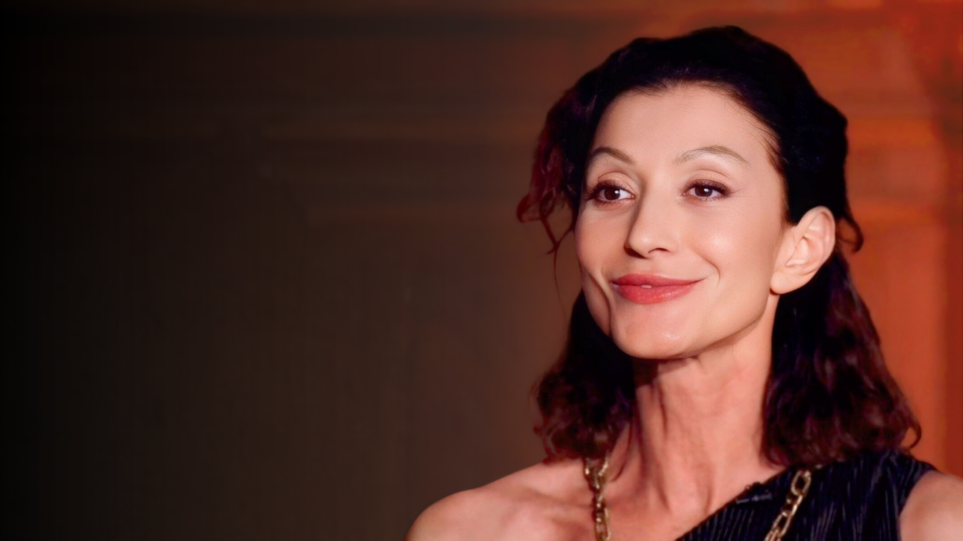 Анжела Гома — экстрасенс и энергопрактик